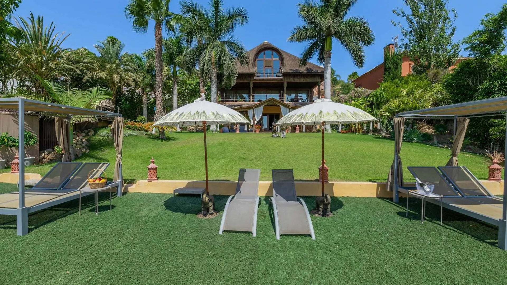 Indonesian Palace Luxurious Boutique Malaga 0*,  Spain